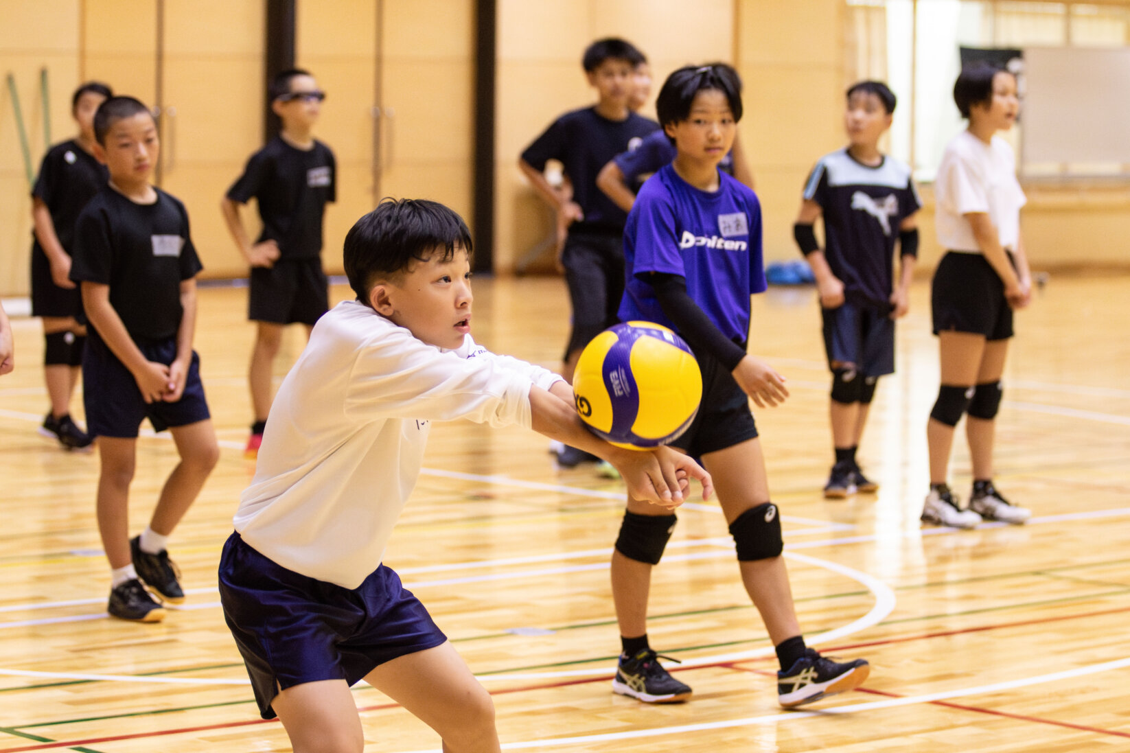 小4～小6｜現役選手が指導！冬休み大阪バレーボール合宿2025